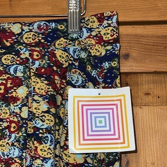 NWT LulaRoe Madison Pleated Skirt Sz. L - Picture 8 of 16